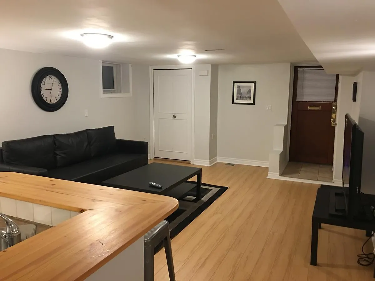 Apartment St Annes Suites Toronto