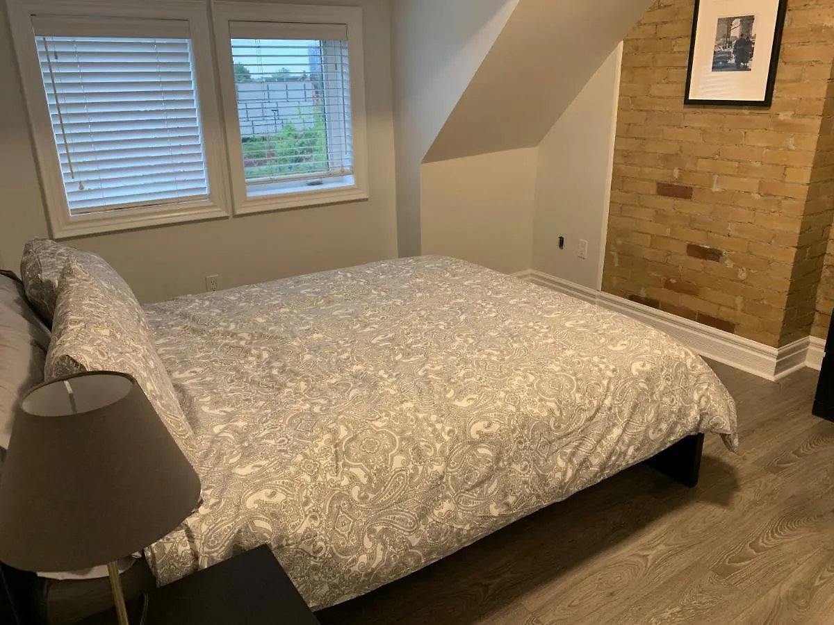 Apartment St Annes Suites Toronto Canada