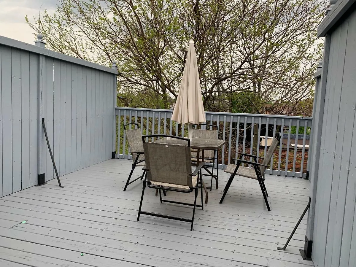 St Annes Suites Toronto Apartment