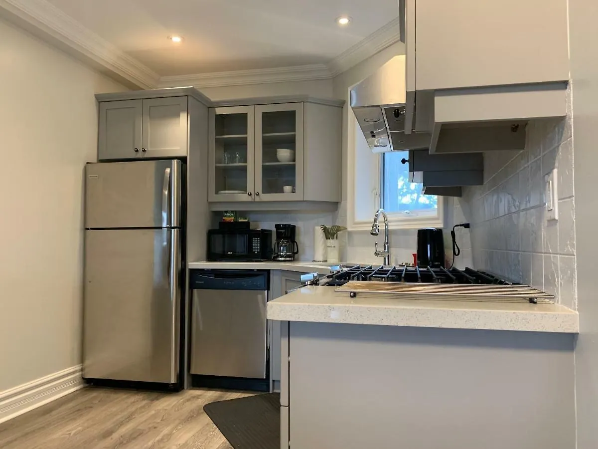 Apartment St Annes Suites Toronto Canada