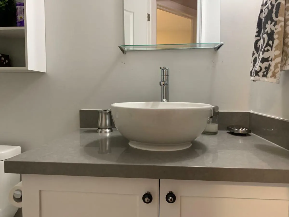 Apartment St Annes Suites Toronto Canada