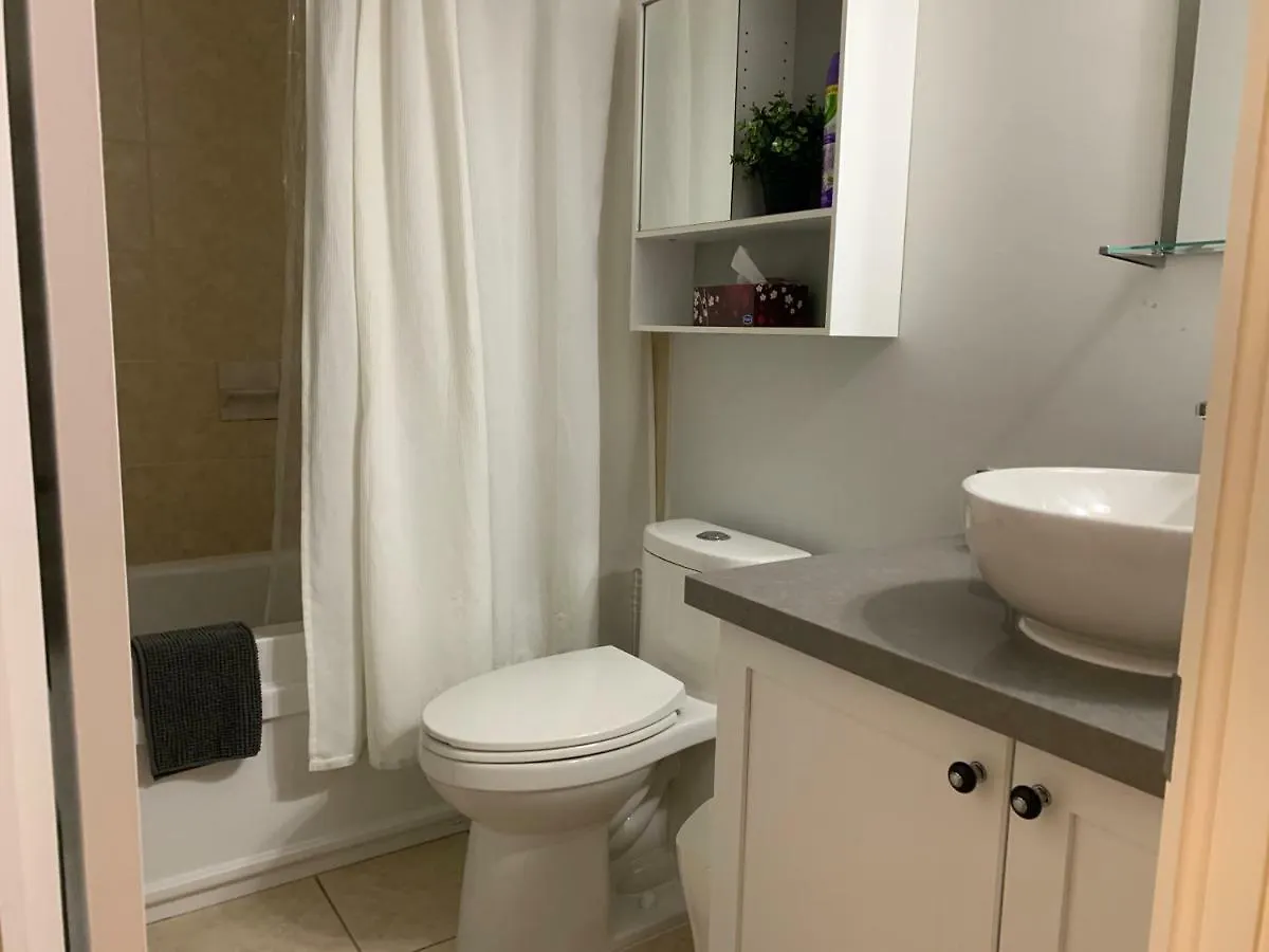 Apartment St Annes Suites Toronto